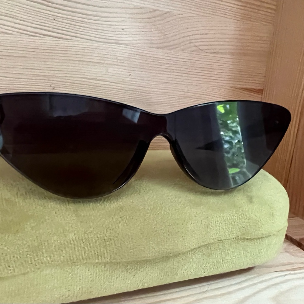 Diff Eyewear Black Cat-Eye Sunglasses